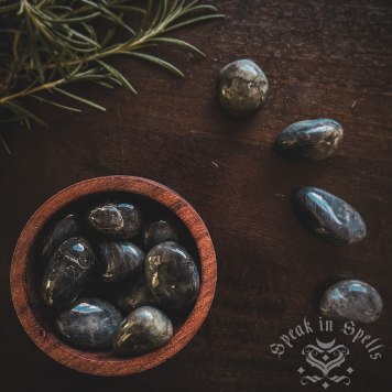 Labradorite, australian witchcraft supplies, adelaide witchcraft store, free witchcraft spells, witchcraft blog, tarot online, adelaide tarot reader, spellbox, wholesale witchcraft, witchcraft shop